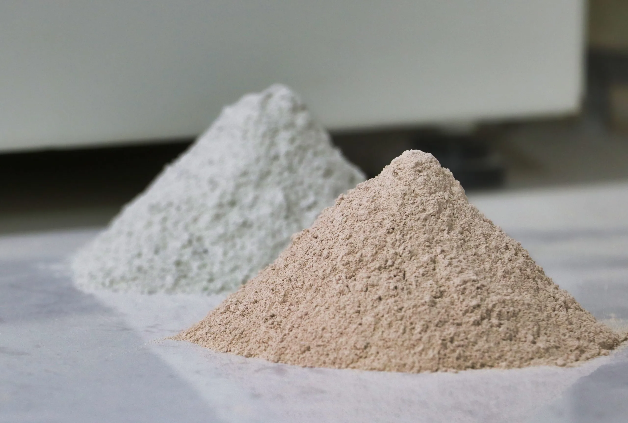 What is Drilling Mud Bentonite? and the Difference Between Sodium and Calcium Bentonite in Oil Drilling
